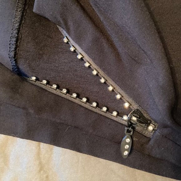 Black Stretch Ankle Pant - NWT - Picture 15 of 16